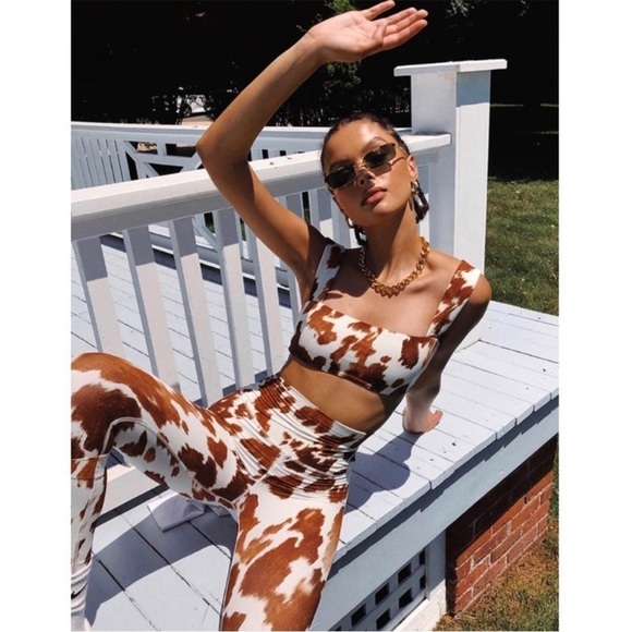 WeWoreWhat Active High Waist Legging Cowhide - Picture 1 of 15